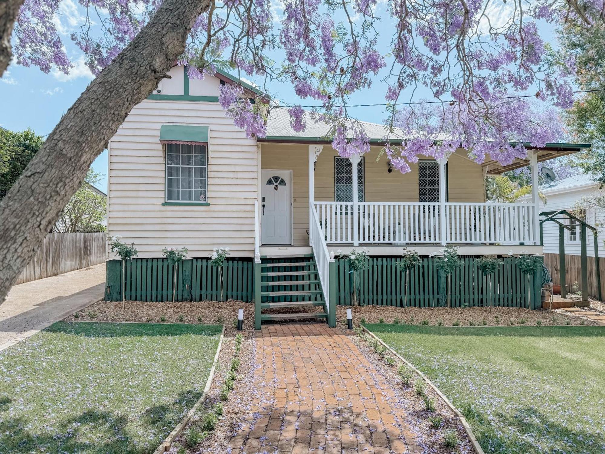 Jacaranda Cottage - Family & Pet Friendly Тувумба Экстерьер фото